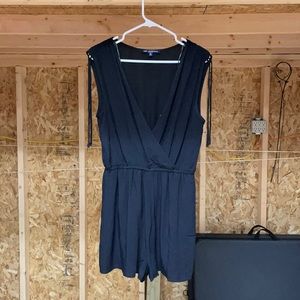 This is a one piece shorty